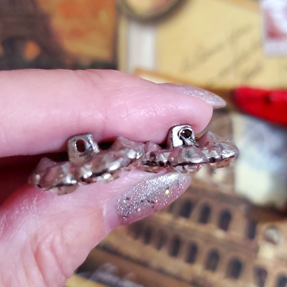Set of 2 Silvertone VINTAGE clear rhinestone buttons upcycled clothes crafts - Picture 3 of 5